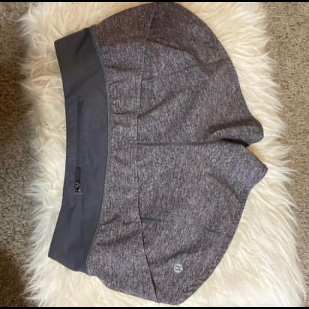 Lululemon shorts size 4